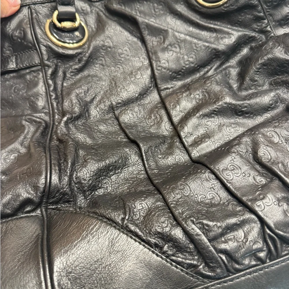 GUCCI Guccissima Leather Shoulder Bag Black Silver Hardware | Authentic - Picture 5 of 13